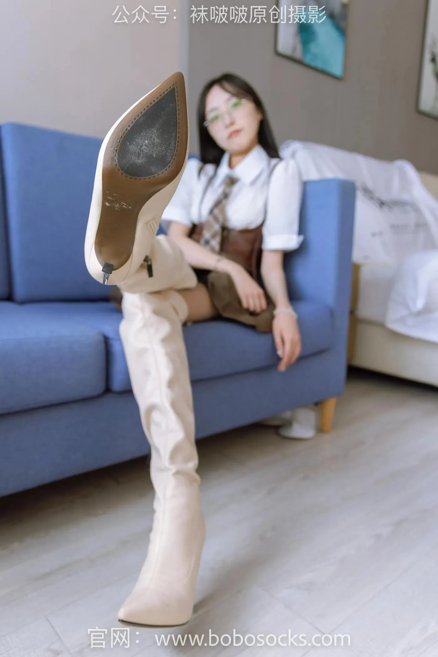 [BoBoSocks袜啵啵]NO.133 稚予-高跟长靴、白棉袜、咖啡丝 [140P]插图9